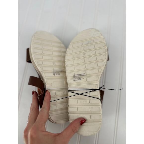 TORRID Womens Two Piece Sandal Size 7.5 WW WIDE Cognac Brown Strappy Ankle Strap - Picture 7 of 8